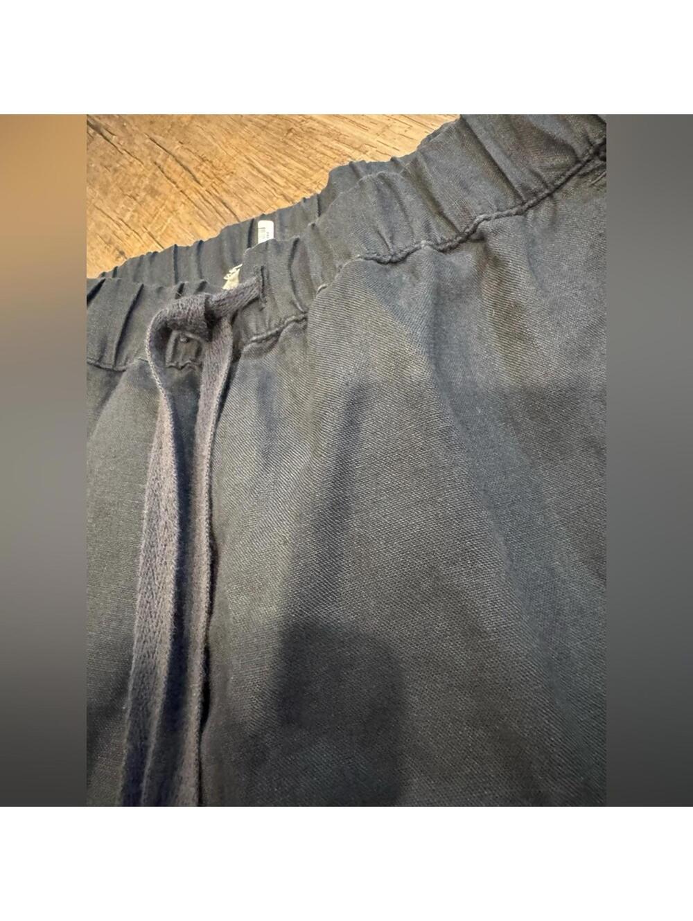 Eileen Fisher 100% Organic Linen Black Shorts 8” inseam Sz Sm - Picture 3 of 6